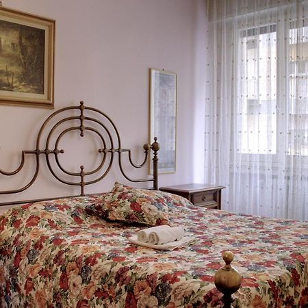 Grandma'S House Apartment Флоренция Екстериор снимка